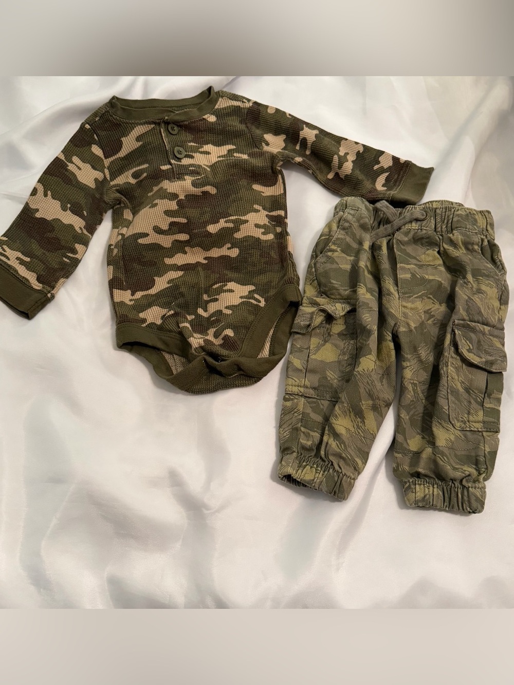 Garanimals and Carter’s Camo Long-Sleeve Bodysuit & Camo pants size 6-9 mo